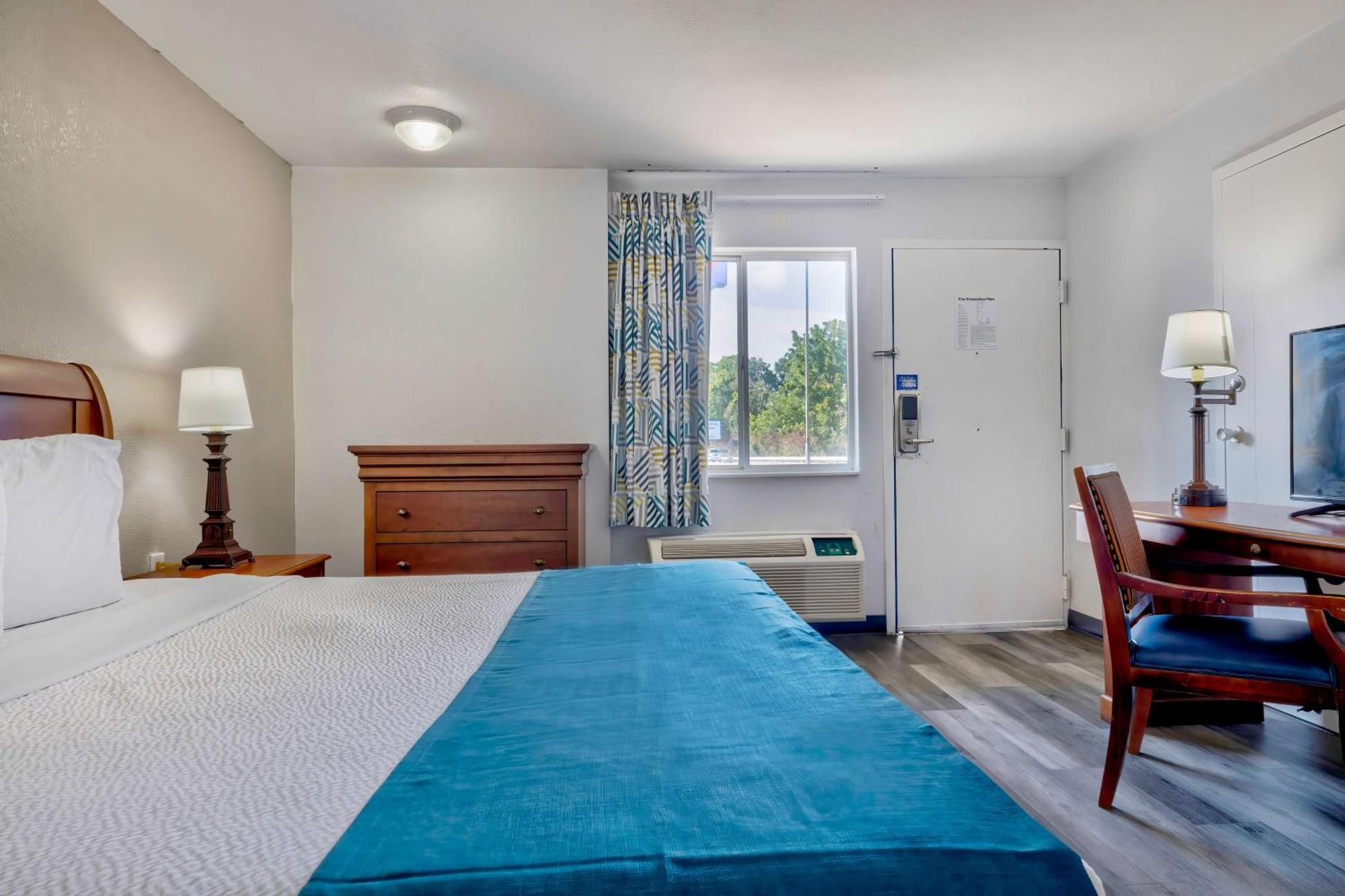 6 Pa Near Pa Expo Center Hotel