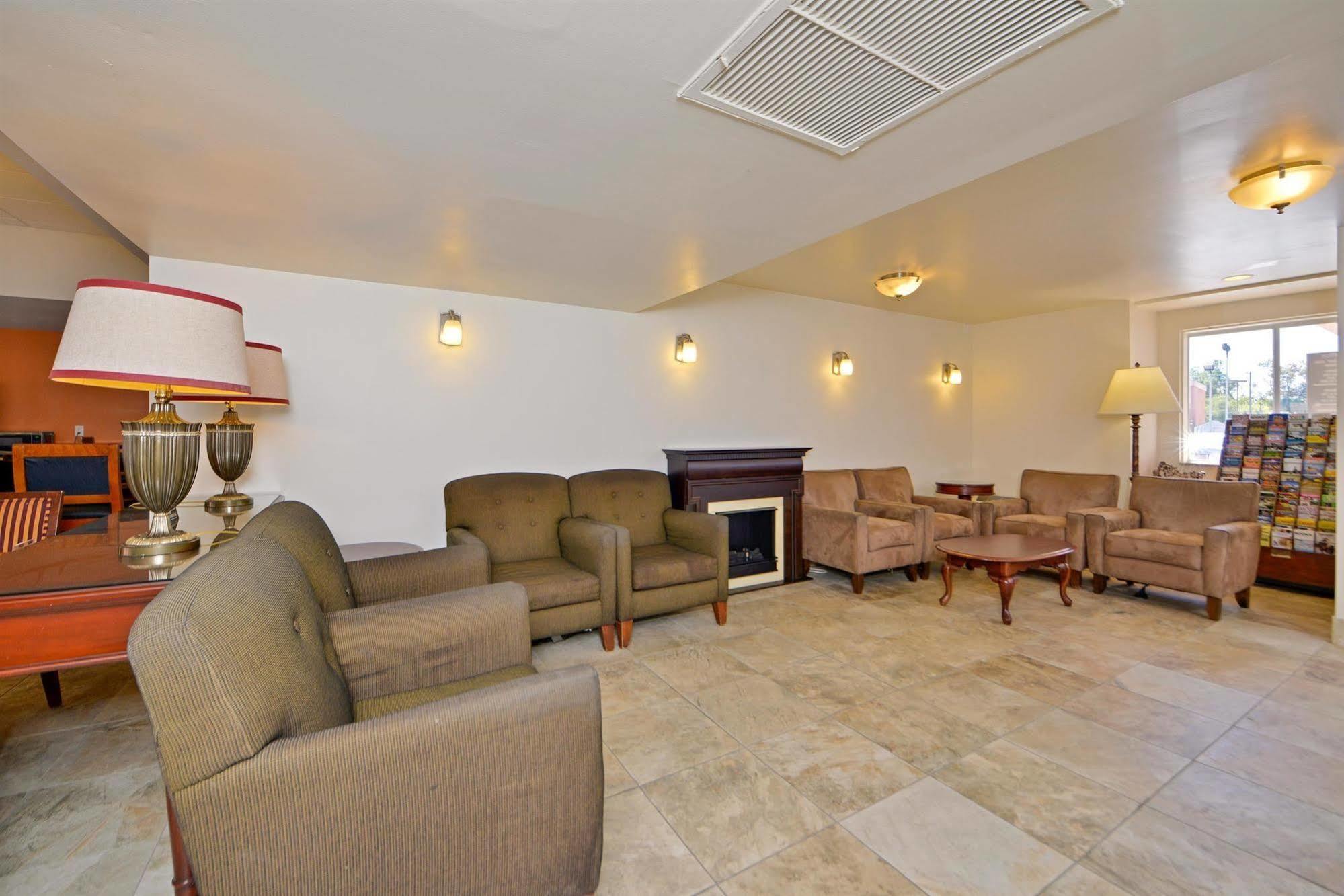6 Pa Near Pa Expo Center Hotel